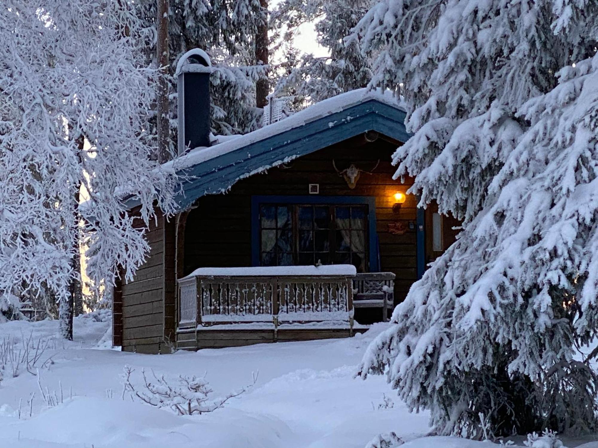 Timrad Stuga I Kanten Av Skogen Med Spa Moejlighet มุลเคอ ภายนอก รูปภาพ