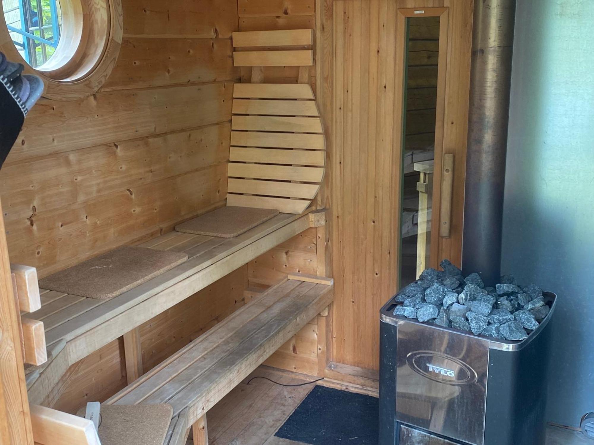 Timrad Stuga I Kanten Av Skogen Med Spa Moejlighet มุลเคอ ภายนอก รูปภาพ